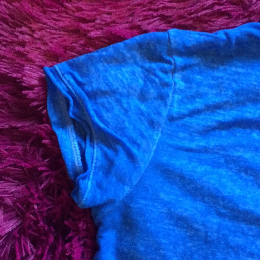 Aerie v-cut Real Soft Tee 💙 - Picture 8 of 13